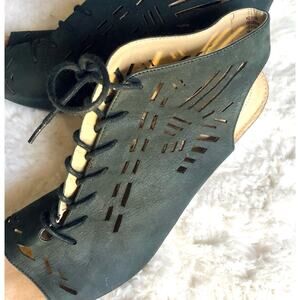 Adam Tucker Black Suede Open-toe Heels Shoes Size 9